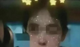 大姐跳舞吃瓜视频,太接地气了！