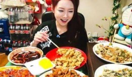 吃饭直播女吃瓜,女吃瓜达人带你尝鲜美食世界