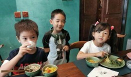 妈妈吃瓜吃的自己女儿,一场意外的家庭闹剧